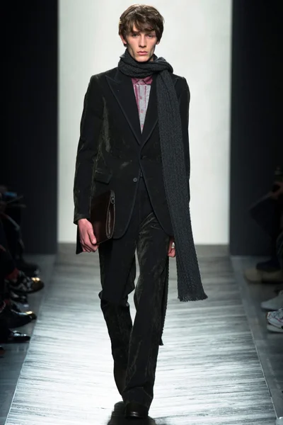 Look 33